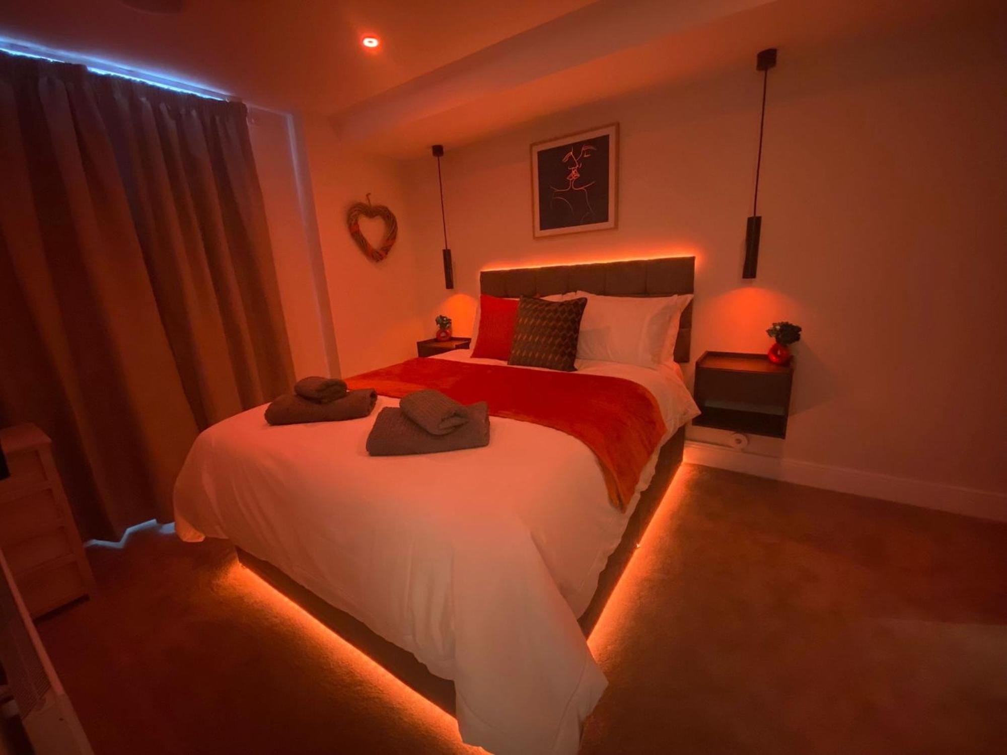 Luxury 1 Bedroom Apartment - Rock Mill 14 Stony Middleton 외부 사진